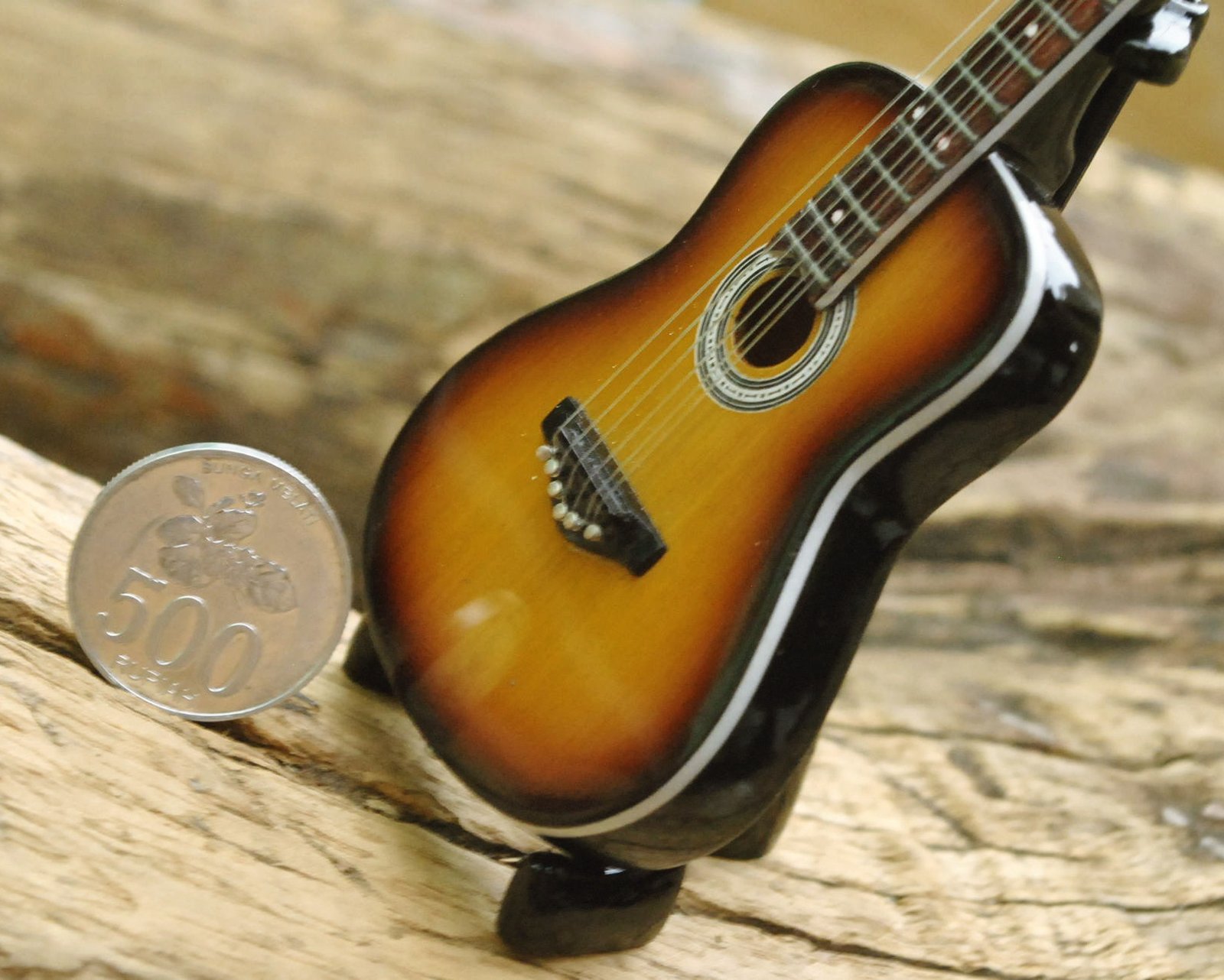 Miniatur gitar akustik klasik - Tidiart