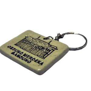 Gantungan Kunci Keramik Gedung Merdeka Bandung